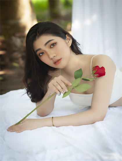 飞常日志粤语电视剧免费观看_妻子6免费完整高清电视剧在线看中文_潦草电影网